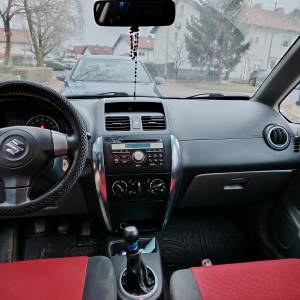 Prodajem Suzuki Sx4