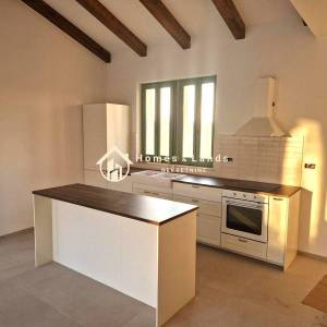 Tinjan,prekrasna obiteljska villa s bazenom 150m2 s okućnicom 621m2