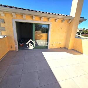 Tinjan,prekrasna obiteljska villa s bazenom 150m2 s okućnicom 621m2