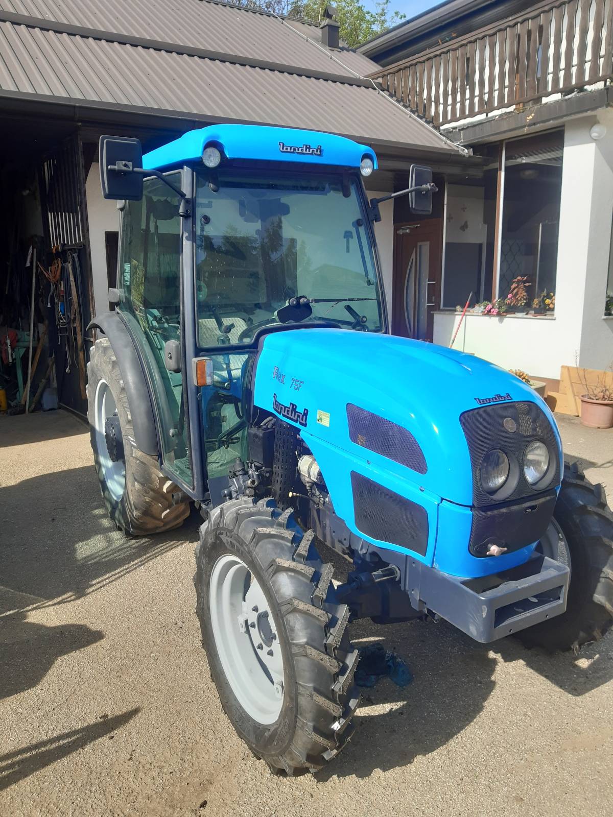 traktor LANDINI 75 ks - vočar -vinogradar