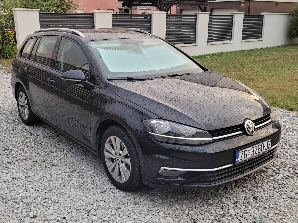 VW Golf 7,5 Comfortline 1.0 TSI, NAVI, ALU,LED masaža,touch ekran,ACC