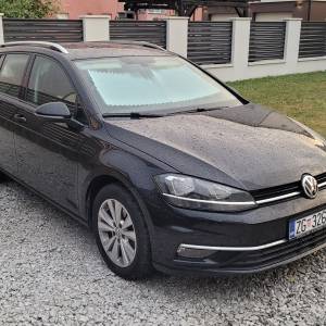VW Golf 7,5 Comfortline 1.0 TSI, NAVI, ALU,LED masaža,touch ekran,ACC