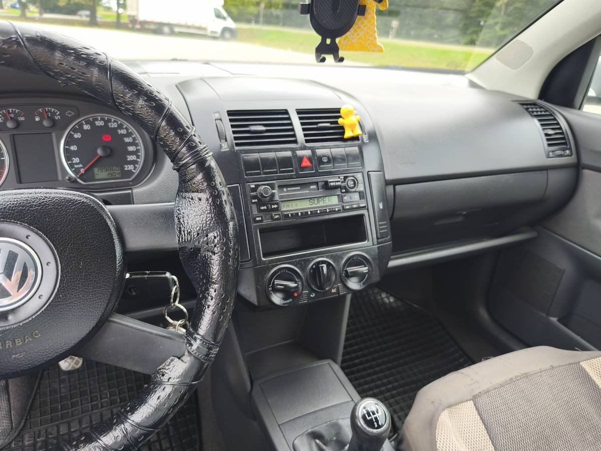 VW Polo 1.4 16v HIGHLIN