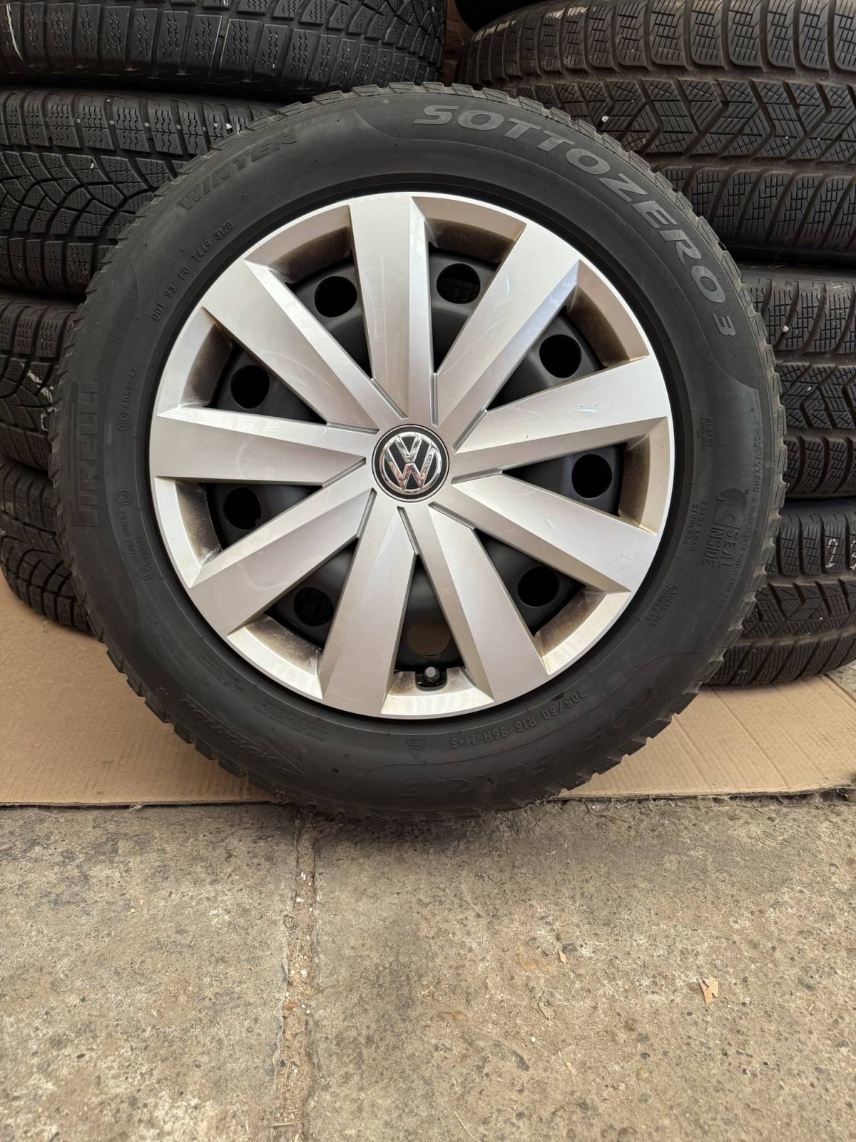 VW SET ČELIČNIH 5X112 16" + TPMS  GUME PIRELLI 205/60R16 / 4 KOMADA