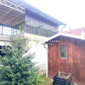 Zagreb,Brestje,prostrana trokatnica 300m2 s velikom terasom i garažom