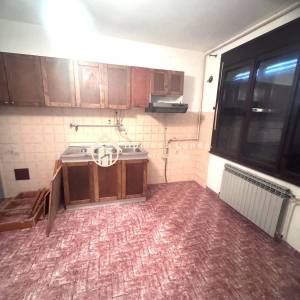 Zagreb,Brestje,prostrana trokatnica 300m2 s velikom terasom i garažom