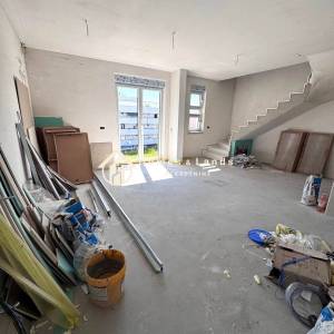 Zagreb,Sesvete,4-S dvoetažni stan s vrtom 76m2 s panoramskim pogledom