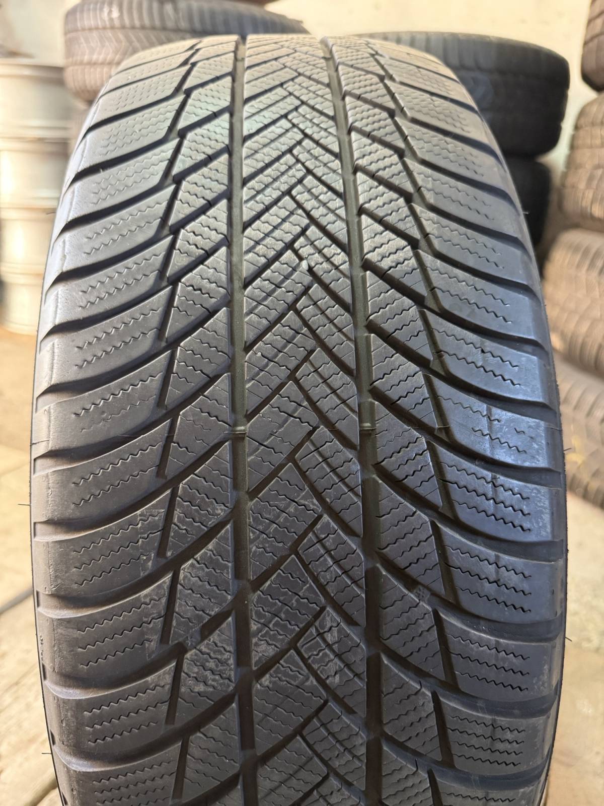 Zimske gume Bridgestone Blizzak LM001  225/60R17  / 2 komada