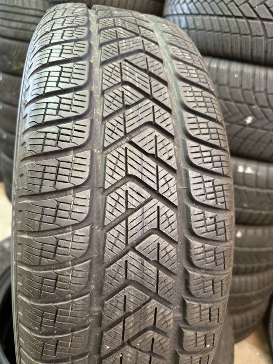 Zimske gume Pirelli Scorpion Winter 215/65R17 / 4 komada