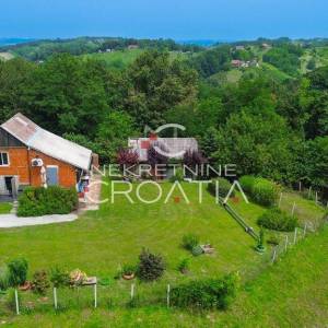8.700 m2: kuća, klijet, livada, šuma, izvor vode! 