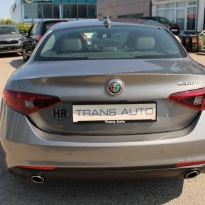 Alfa Romeo Giulia 2.2 Mjt AUTOMATIK 190ks *NAVIGACIJA, KAMERA*
