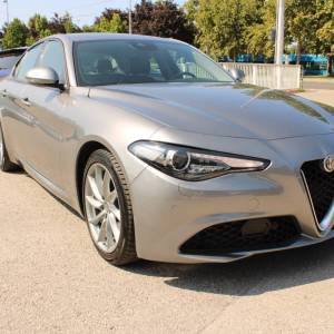 Alfa Romeo Giulia 2.2 Mjt AUTOMATIK 190ks *NAVIGACIJA, KAMERA*