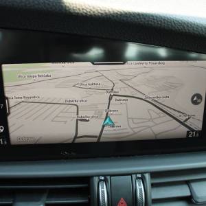 Alfa Romeo Giulia 2.2 Mjt AUTOMATIK 190ks *NAVIGACIJA, KAMERA*