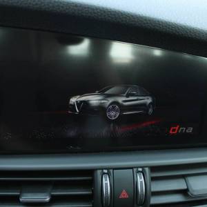 Alfa Romeo Giulia 2.2 Mjt AUTOMATIK 190ks *NAVIGACIJA, KAMERA*