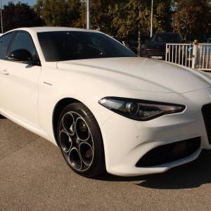 Alfa Romeo Giulia 2.2 MJT Veloce AUTOMATIK 210ks *NAVIGACIJA, LED, KAMERA*