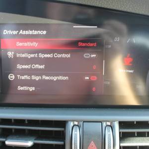 Alfa Romeo Giulia 2.2 MJT Veloce AUTOMATIK 210ks *NAVIGACIJA, LED, KAMERA*
