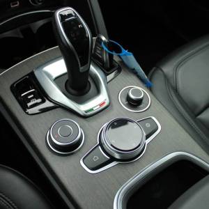 Alfa Romeo Stelvio 2.2 MJT Q4 210KS AUTOMATIK Ti *NAVIGACIJA, KOŽA, KAMERA*