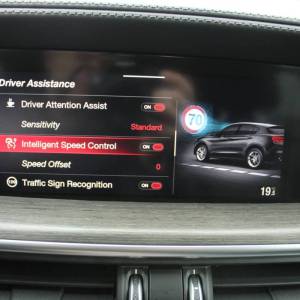 Alfa Romeo Stelvio 2.2 MJT Q4 210KS AUTOMATIK Ti *NAVIGACIJA, KOŽA, KAMERA*