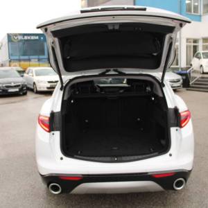 Alfa Romeo Stelvio 2.2 MJT Q4 210KS AUTOMATIK Ti *NAVIGACIJA, KOŽA, KAMERA*
