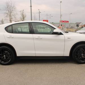 Alfa Romeo Stelvio 2.2 MJT Sprint AUTOMATIK *LED, KAMERA*