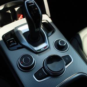 Alfa Romeo Stelvio 2.2 MJT Q4 AUTOMATIK *NAVIGACIJA, KAMERA*