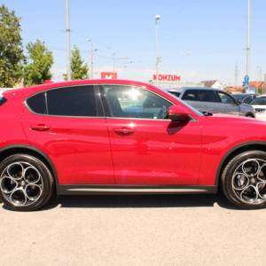 Alfa Romeo Stelvio 2.2 MJT Q4 AUTOMATIK *NAVIGACIJA, KAMERA*