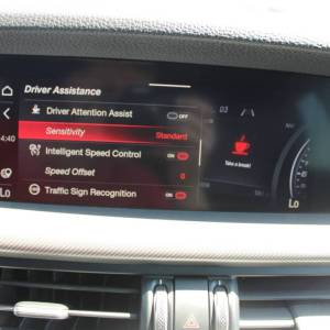 Alfa Romeo Stelvio 2.2 MJT Q4 AUTOMATIK *NAVIGACIJA, KAMERA*