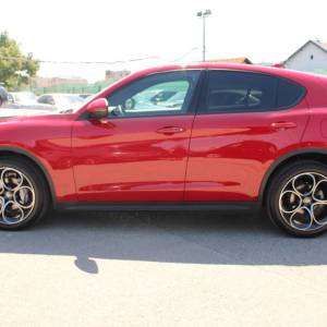 Alfa Romeo Stelvio 2.2 MJT Q4 AUTOMATIK *NAVIGACIJA, KAMERA*