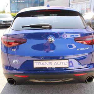 Alfa Romeo Stelvio 2.2 MJT Q4 AUTOMATIK *NAVIGACIJA, KAMERA*