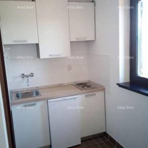 Apartman na prodaju u Barbarigi – prvi red do mora