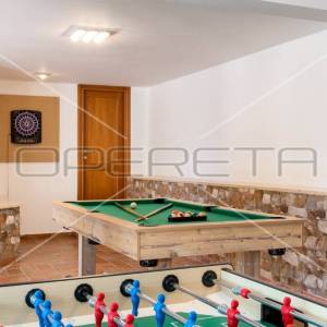 Apartmanska kuća s bazenom na top lokaciji u Puli
