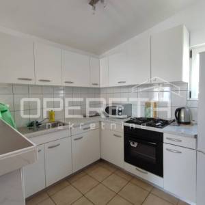 Apartmanska kuća s četiri stambene jedinice, 190 m², Vir