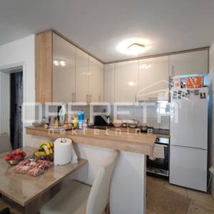 Apartmanska kuća s četiri stambene jedinice, 190 m², Vir