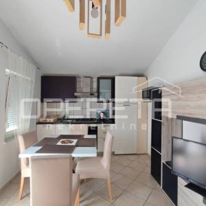 Apartmanska kuća s četiri stambene jedinice, 190 m², Vir