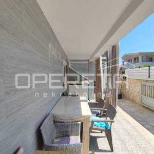 Apartmanska kuća s četiri stambene jedinice, 190 m², Vir