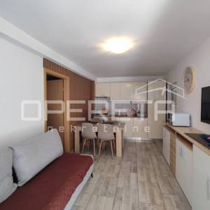 Apartmanska kuća s četiri stambene jedinice, 190 m², Vir