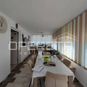 Apartmanska kuća s četiri stambene jedinice, 190 m², Vir