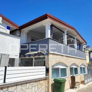 Apartmanska kuća s četiri stambene jedinice, 190 m², Vir