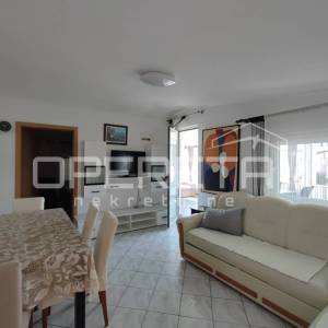 Apartmanska kuća s četiri stambene jedinice, 190 m², Vir