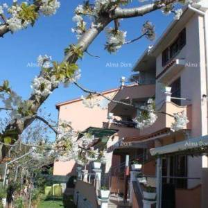 Apartmanska kuća sa 5 apartmana, svaki s predivnim pogledom na more