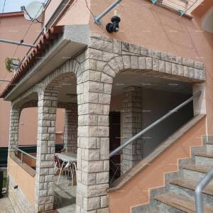 Apartmanska kuća sa 5 apartmana, svaki s predivnim pogledom na more