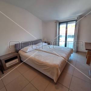Apartmanska kuća u centru Jezera, investicija