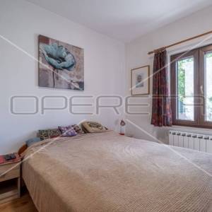 Apartmanska kuća u Puli s 5 apartmana, garažom i bazenom!