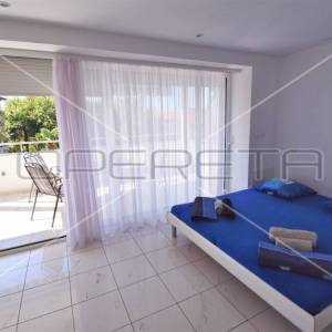 Apartmanski objekt s 6 odvojenih apartmana i garažom, Rovinj, Istra