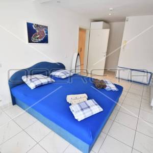 Apartmanski objekt s 6 odvojenih apartmana i garažom, Rovinj, Istra