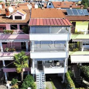 Apartmanski objekt s 6 odvojenih apartmana i garažom, Rovinj, Istra