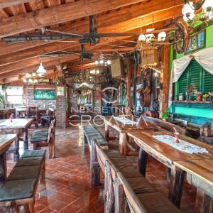  ATRAKTIVAN UGOSTITELJSKO-TURISTIČKI OBJEKT 