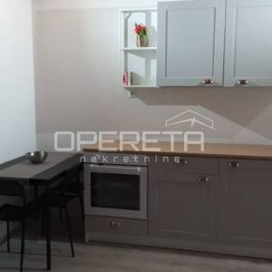 Atraktivna garsonjera s malom terasom, Žrnovo, Korčula
