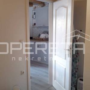 Atraktivna garsonjera s malom terasom, Žrnovo, Korčula
