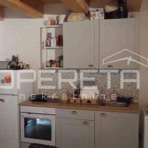 Atraktivna garsonjera s malom terasom, Žrnovo, Korčula